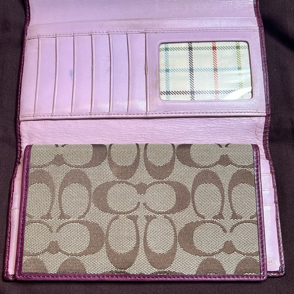 COACH wallet - Picture 8 of 11